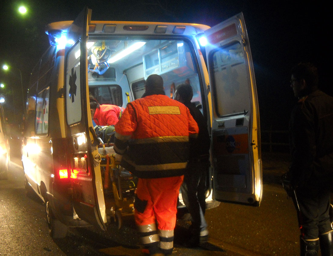 SCHIANTO NOTTURNO IN A4: MUORE UN 40ENNE